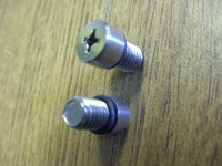 1xEntüftungsschraubemit Dichtungsring für Surfbretter