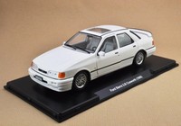 Ford Sierra 2.0i Cosworth 1988 Leo Models 1:24 Fertigmodell in Displayvitrine