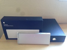 Apple Macbook Rechargeable Battery - MA561LL/A, model A1185 WHITE