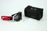 Oakley Airbrake MX Factory B1B Red Black Dark Gray OO7046-17 Enduro DH NEU