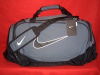 NIKE Sporttasche in grau  60 Liter Brasilia Fitness Tasche Bag Sport Neu