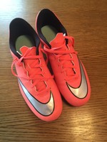NIKE  FUSSBALLSCHUHE   MULTINOCKEN SCHUHE GR.44 VICTORY V