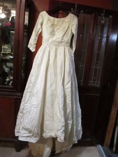 Antique Wedding Dress sz S Off White Seed Pearls 3D Roses Lace Front Train