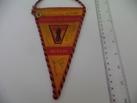 Fussball Wimpel Fussballclub Vorwärts Berlin mit Autogrammen & Anstecker Berlin