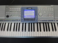 ** Yamaha PSR-1500 PORTATONE Electronic Keyboard ** 