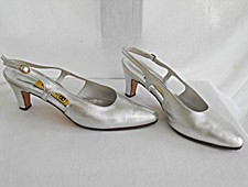 Vintage 70s Slingbacks Sandals Pointy Silver Metallic Maylin Peninsula Hotel 8