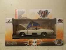 2014 Castline M2 Machines Detroit Muscle White 1970 Dodge Super Bee 383