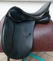 Dressursattel von Pfiff - Friesensattel - 17,5 Zoll - mittlere Kammer