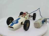 Gama Lotus Formel 1 Rennwagen mit Kabelfernsteuerung - defekt