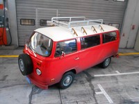 VW Volkswagen Bus Bulli T2 b T2B Field of Dreams rot red Greenlight NEU 1:18