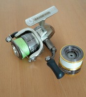 Angelrolle Shimano Exage 2500FC + 2 Spulen mit Schnur