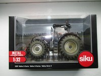 VALTRA S 353 SCHWARZ VERDRECKT 1:32 SONDERMODELL SIKU 3281 TRAKTOR TRECKER SCHLE