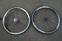 MAVIC Cosmic Laufradsatz LRS Rennrad Aero Continental Bereifung Triathlon Carbon