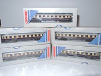 ARNOLD 5802, 5803 Rheingold-Konvolut, 5 x Personenwagen, Top, OVP