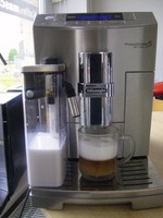 DeLonghi PrimaDonna S De Luxe ECAM 26.455.M, voll auf Funktion geprüft.