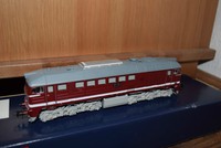 Gützold Diesellok BR120 DR Taigatrommel mit Geräuschmodul Vitrinmodell