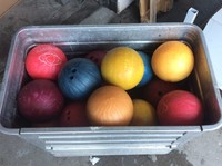 Posten von ca. 50 Stück Bowlingkugel verschiedene Grössen