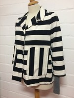 SOUVENIR Strickmantel Jacke Feinstrick Gr. M 38-40 LAGEN-LOOK Blazer