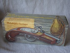 Vtg Avon Philadelphia Derringer Decanter After Shave in Original Box Full 81623