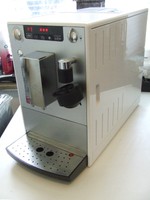 Melitta Lattea E955 in stylischem WEISS - ein Jahr Gewährleistung !