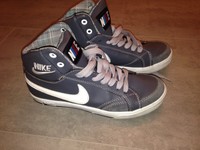 Nike Damen Schuhe Sneaker Sportschuhe Gr: 39 guter Zustand