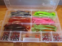 MB Fishing Kunstköderset Aido 111 Teile - Gummifisch Zander Bleiköpfe Jig Barsch