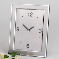 Formano Tisch + Wand Uhr Quarz Alu matt glänzend hängen stellen 18x 22 cm NEU