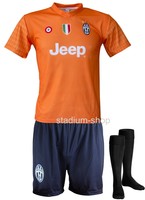 kit  JuventusTurin Trikot BUFFON 1 mit SHORTS Grau home 2016/17
