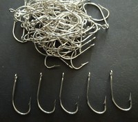 100 ungebundene Angelhaken mit Öhr Größe 1/0 vernickelt