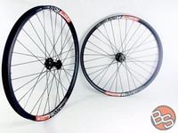 Laufradsatz DT Swiss FR570 NT 771/772 15/142x12 27,5" 2035g