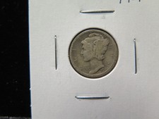 1920 10C Mercury Dime. Very Good Circulated Condition. Coin Store Auction #3125