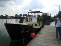 Kajütboot mit Achterkajütte