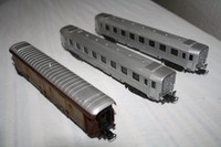 3Lima Personenwagen H0 2xsilber Le mistral SNCF silber+1 Lima Gepäckwagen braun 