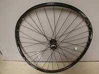 R312: Laufrad 26" VR mit Shimano Nabe für Bastler / Schrauber etc.