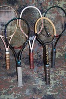 aus Haushaltsauflösung  5 Tennisschläger gut erhalten 