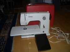 Vintage Bernina 807 Minimatic Sewing Machine AS IS Works 4 Repair w/ Case Pedal