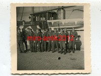 Foto, Luftwaffe, Soldaten vor einem Vorpostenboot, Camo, Hafen, Oslo, (1810)..