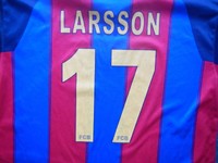 FC Barcelona / Primera Division / Fußball Trikot / Larsson Nr. 17 / Gr. XL