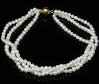 Sehr schönes 3 reihiges Perlen - Armband & 585er Gold - S5516