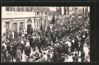 schöne Foto-AK Winnenden, Feuerwehrumzug in der Marktstraße 