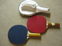 Konvolut Tischtennisschläger 7 Stück mit Tasche und Bällen