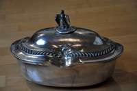 Riesige Deckelschale, 925 Silber Adler punziert, 1844 Dublin, 1.374 Gramm schwer