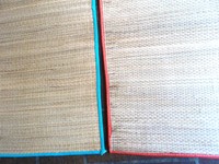 2 Faltbare Bast-Strandmatten, Liegematten, 160 x 60 cm und 176 x 80cm