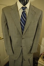 ERMENEGILDO ZEGNA SIZE 40R GRAY PLAID 2 BUTTON SUIT
