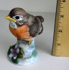 Andrea By Sadek Porcelain Baby Robin Bird Figurine With Base #6350