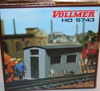 VOLLMER H0 5743 Bausatz mit 3 Wellblechhütten - - Neu + OVP