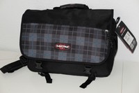 EASTPAK Brainbox Messenger Bag 24L Black 2 - 17“ Laptop Tasche NEU 66,- € E2