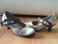 S. Oliver Leder Pumps Weiss mit Schnalle Gr. 36