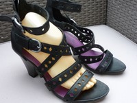 Neuwertige Riemen-Sandalen von Marco Tozzi, Gr. 40, 1 x getragen