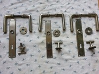 1 von 3  Bad-Türklinken  Messing vernickelt Bauhaus  Walter Gropius Türbechläge 